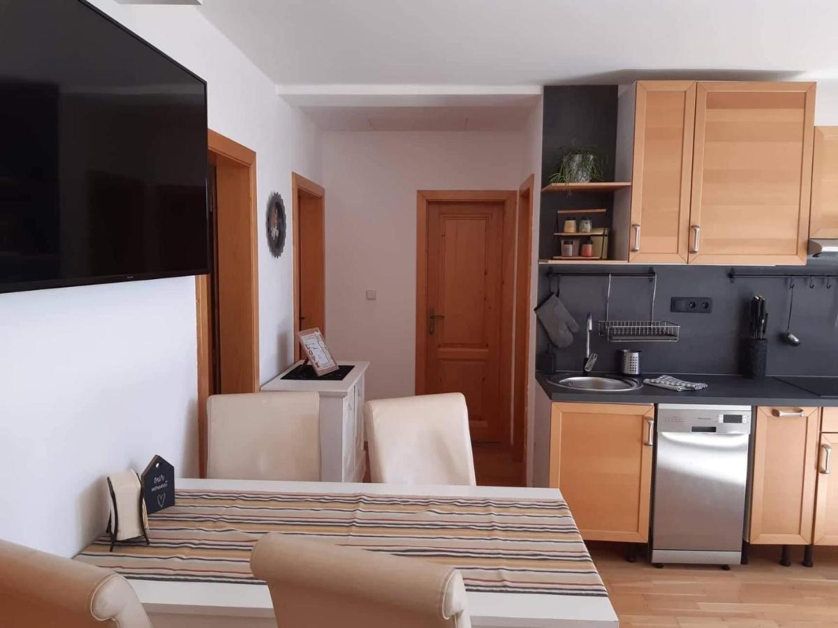 Stará Lesná Apartman Happy מראה חיצוני תמונה