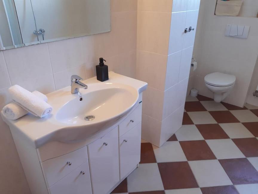 Stará Lesná Apartman Happy מראה חיצוני תמונה