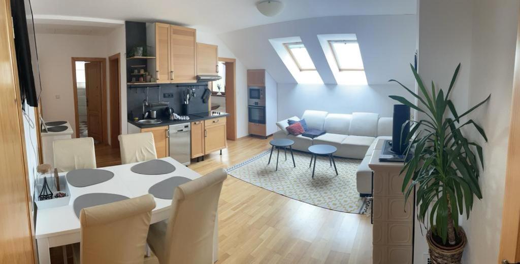 Stará Lesná Apartman Happy מראה חיצוני תמונה
